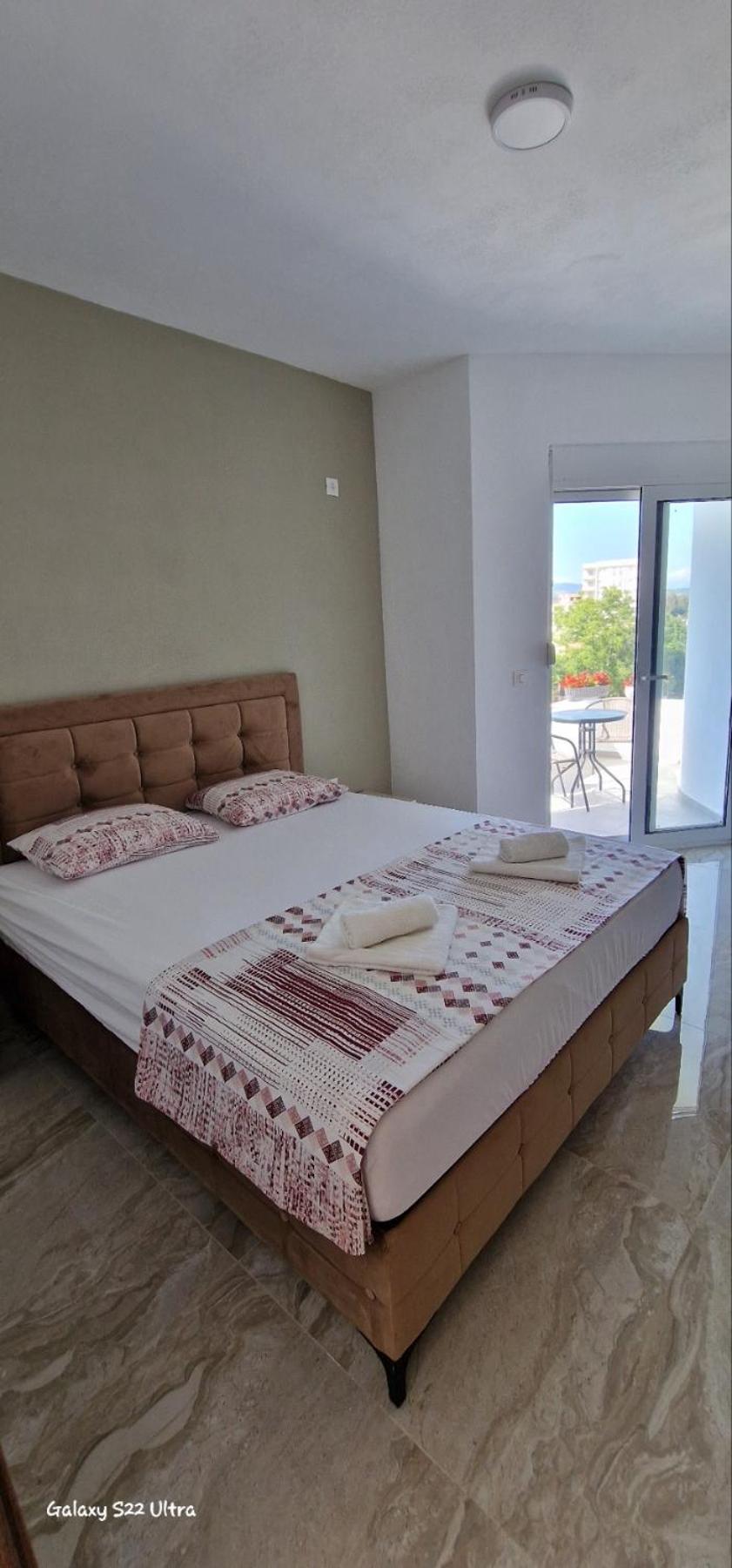 Apartmani Agovic Ulcinj Exteriör bild