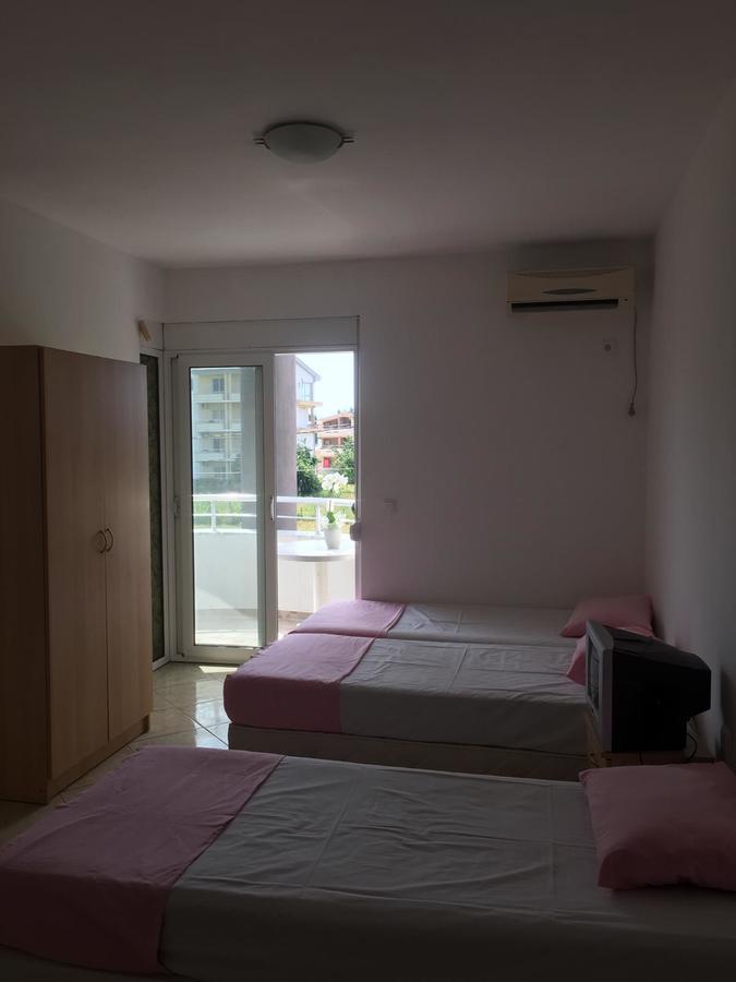 Apartmani Agovic Ulcinj Exteriör bild