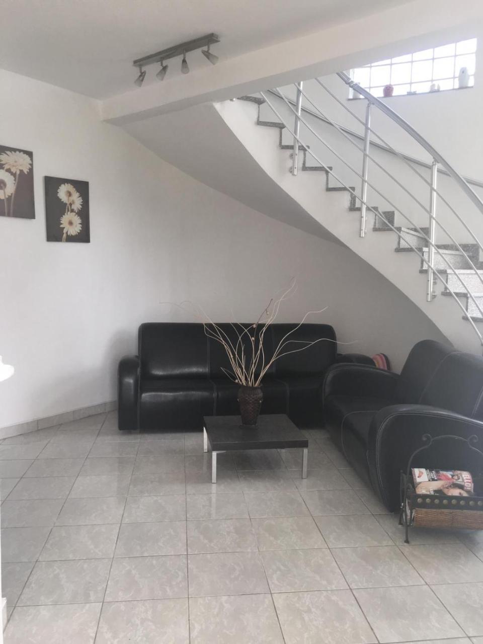 Apartmani Agovic Ulcinj Exteriör bild